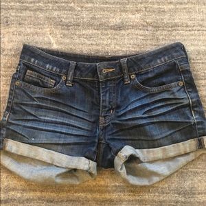 London Fog jean shorts size 0!
